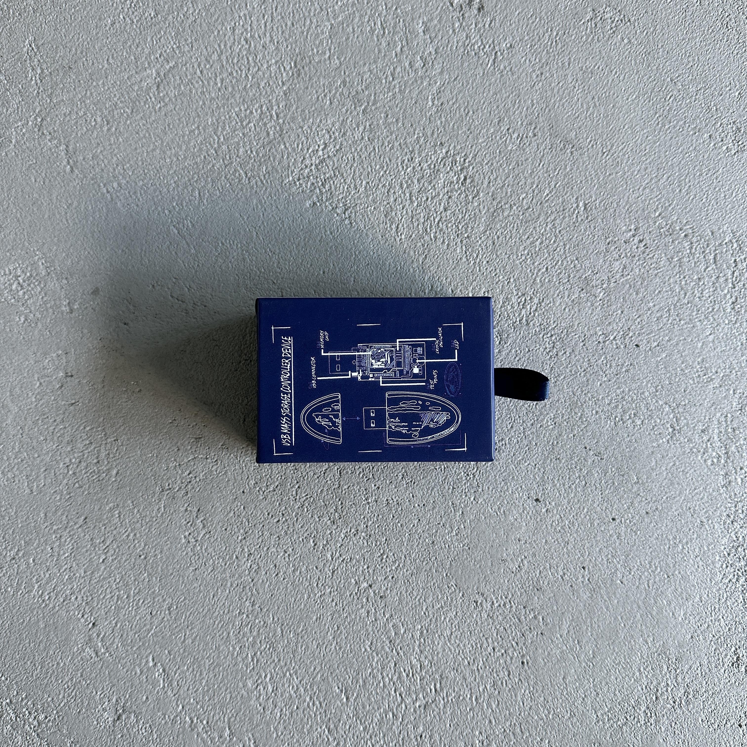 Corteiz USB 32GB